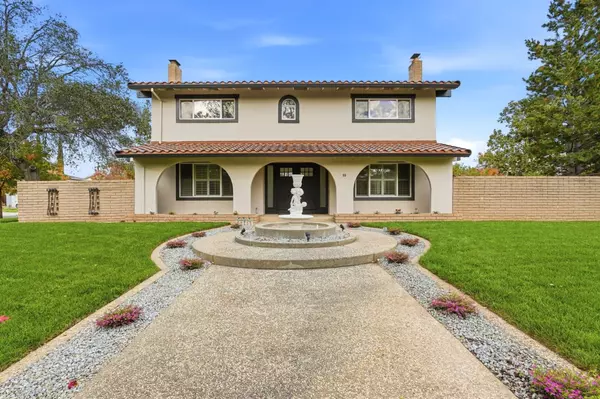 Los Gatos, CA 95032,99 Calfhill CT