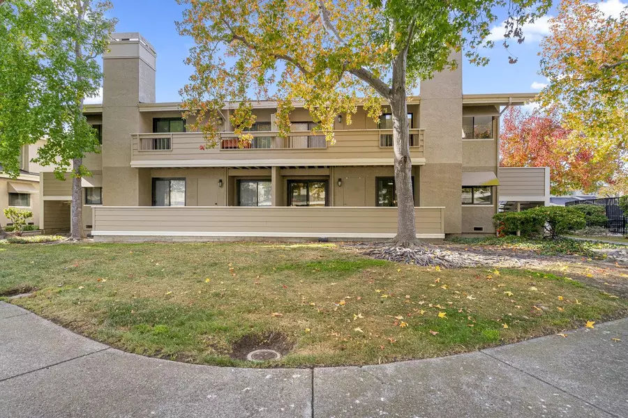 141 Albacore LN, Foster City, CA 94404