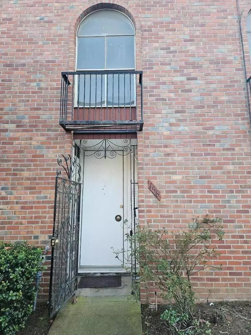 San Francisco, CA 94134,156 Garrison AVE 156