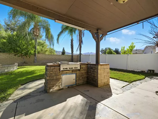 Santa Clarita, CA 91387,26536 Brant WAY