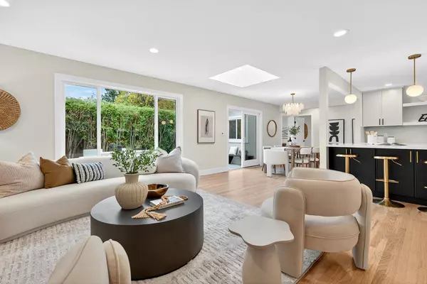 Menlo Park, CA 94025,430 Gilbert AVE