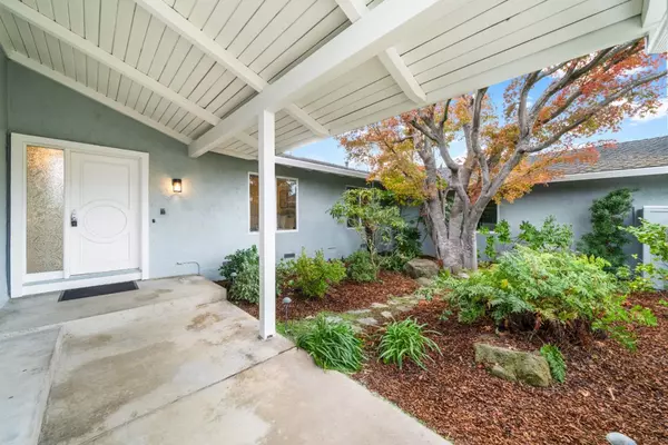 Saratoga, CA 95070,20742 Saint Joan CT