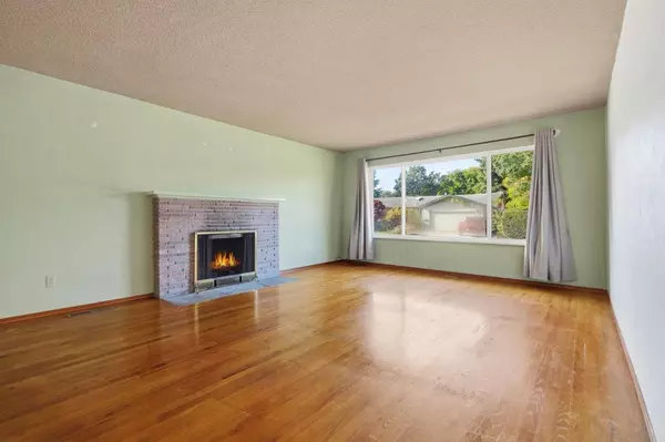 Santa Cruz, CA 95060,214 Archer DR