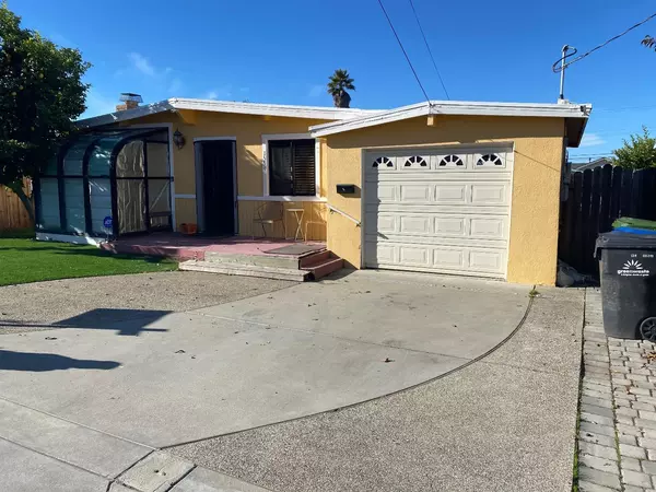 1559 Waring ST, Seaside, CA 93955