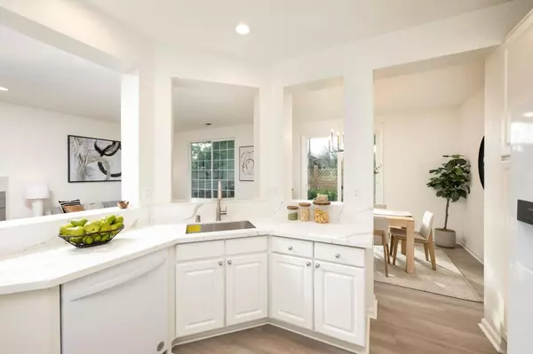 Redwood Shores, CA 94065,106 Camerota WAY