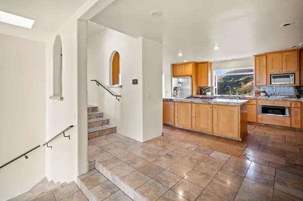 Carmel Valley, CA 93924,320 El Caminito RD
