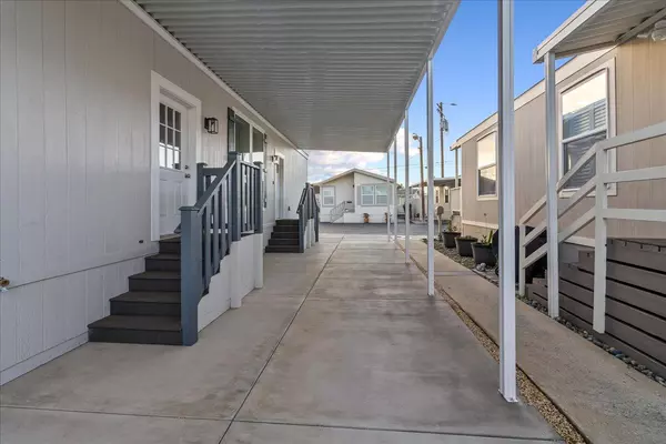Seaside, CA 93955,1146 Birch Avenue, #37 37