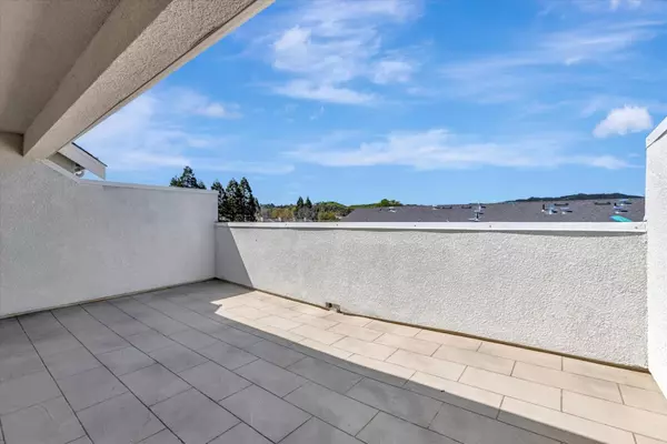 Walnut Creek, CA 94597,2739 Oak RD