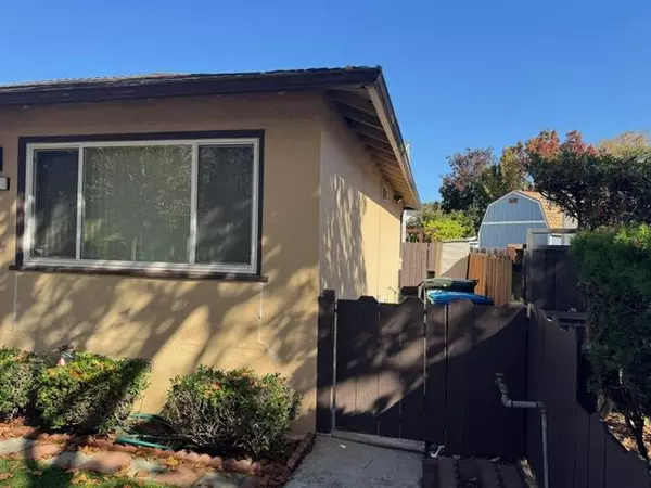 Redwood City, CA 94063,920 Warren ST