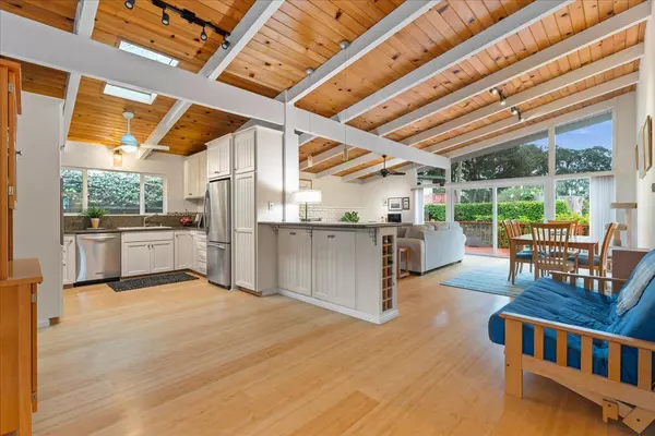 Aptos, CA 95003,640 Rio Del Mar BLVD