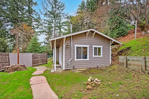 Los Gatos, CA 95033,21577 Locust DR