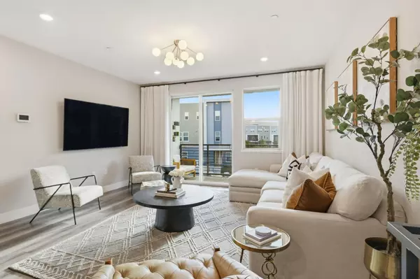 San Jose, CA 95119,5740 Vibrant LOOP