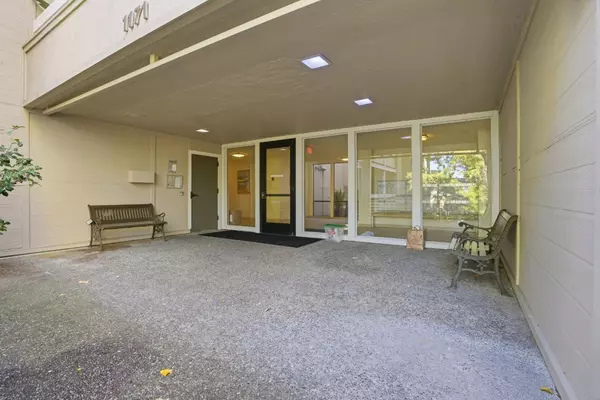 Foster City, CA 94404,1171 Compass LN 305