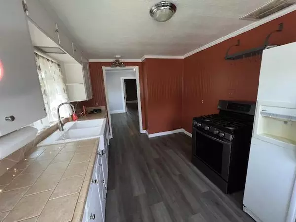 Hollister, CA 95023,534 4th ST