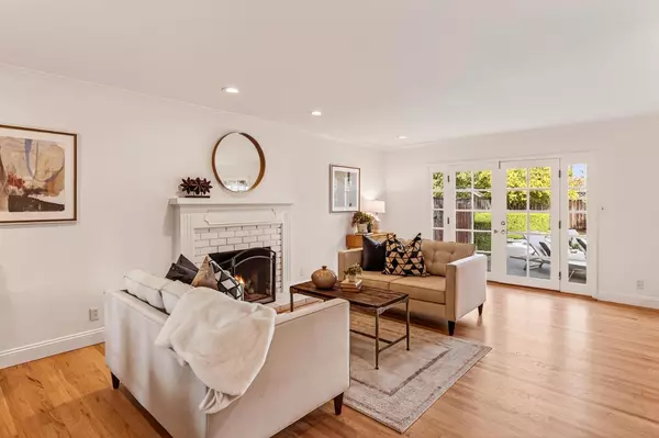 Cupertino, CA 95014,7451 Prospect RD