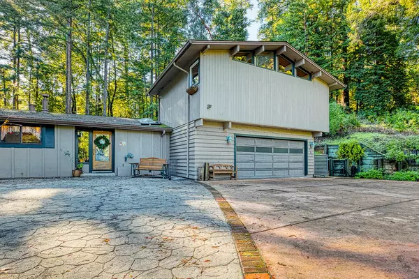 Felton, CA 95018,951 Jenny WAY