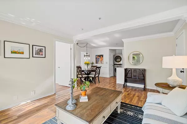 Santa Cruz, CA 95060,308 River ST B8