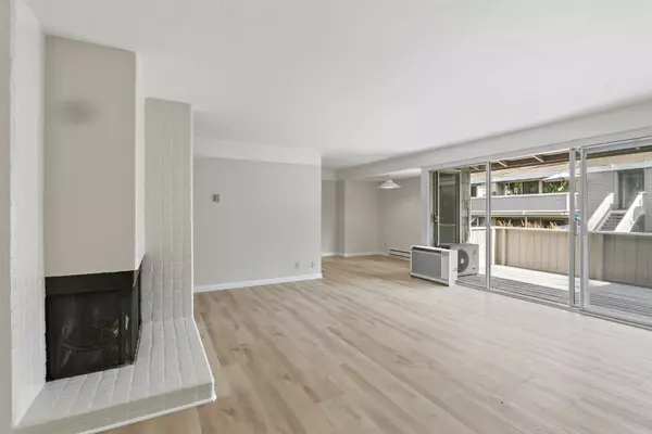 Mountain View, CA 94043,500 W Middlefield RD 18