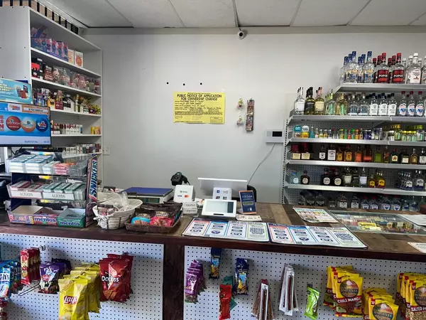 Newark, CA 94560,5882 Mowry School RD