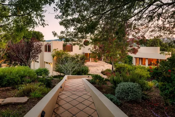 Los Altos Hills, CA 94022,14300 Saddle Mountain DR