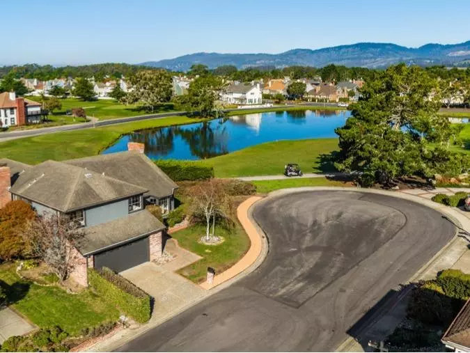 370 Burning Tree CT, Half Moon Bay, CA 94019