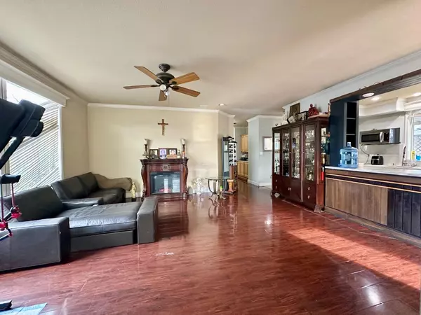 San Jose, CA 95121,1520 E Capitol EXPY 176