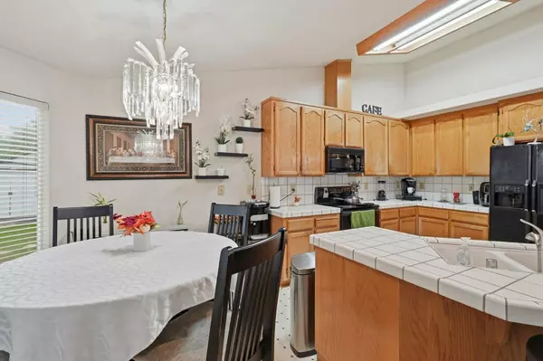 Los Banos, CA 93635,1883 College Greens DR