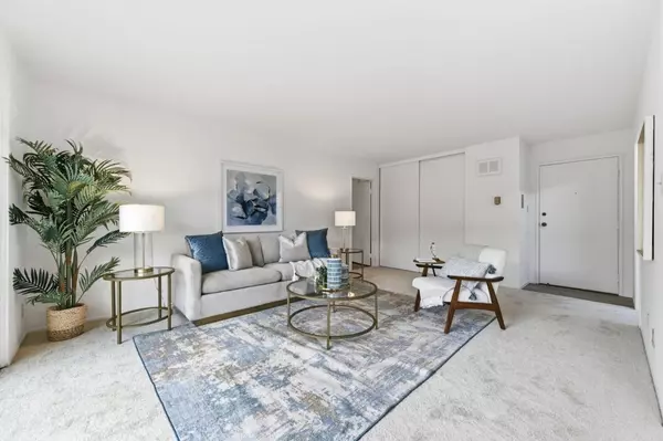 San Mateo, CA 94401,934 Peninsula AVE 301