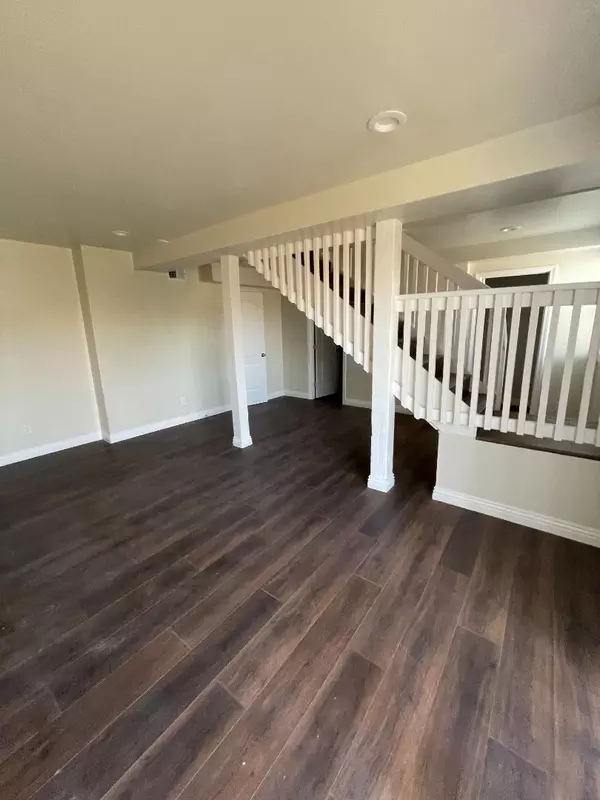 Colma, CA 94014,E STREET