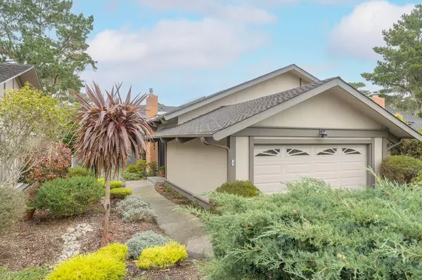 4 Country Club 2, Pacific Grove, CA 93950