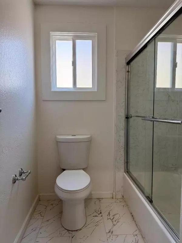 South San Francisco, CA 94080,318 3rd LN B