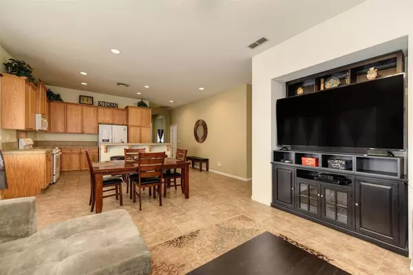 Rancho Cordova, CA 95670,3557 Rainsong CIR