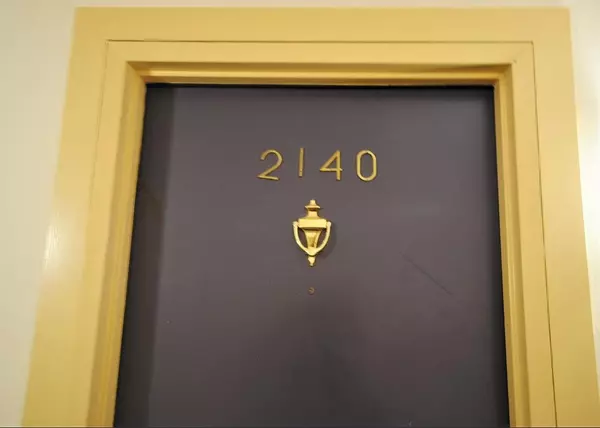 2140 Shelter Creek LN, San Bruno, CA 94066