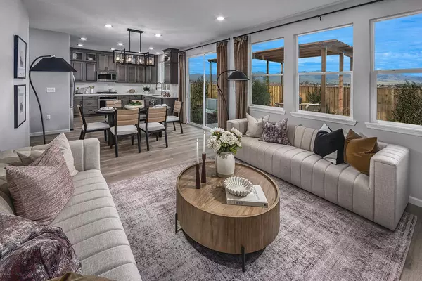 Hollister, CA 95023,400 Walk About WAY