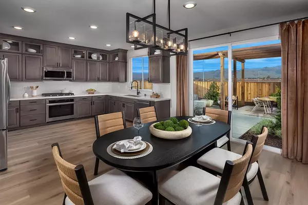 Hollister, CA 95023,400 Walk About WAY