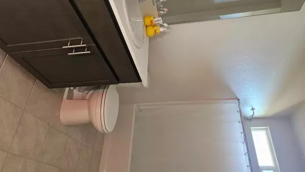 Manteca, CA 95337,2865 Bering ST