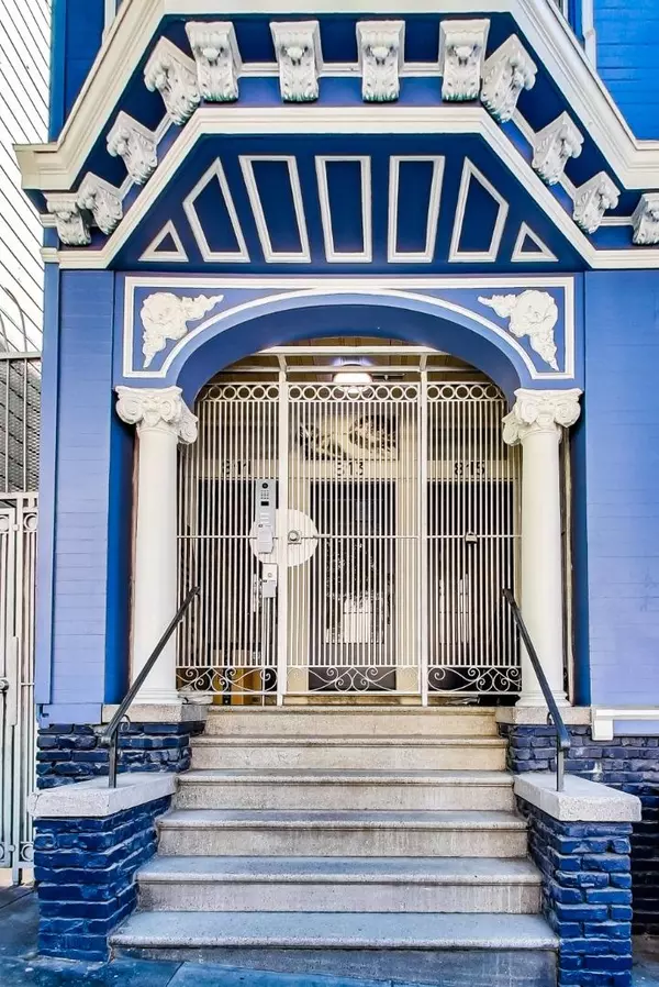 San Francisco, CA 94117,811 Oak ST