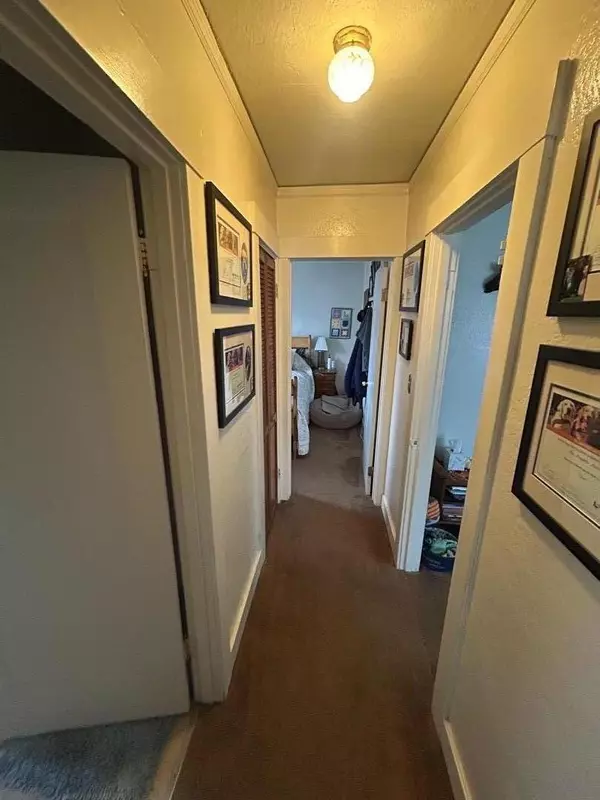 Salinas, CA 93901,612 Central AVE