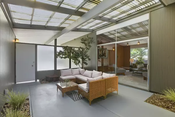 San Mateo, CA 94402,1582 Brandywine RD