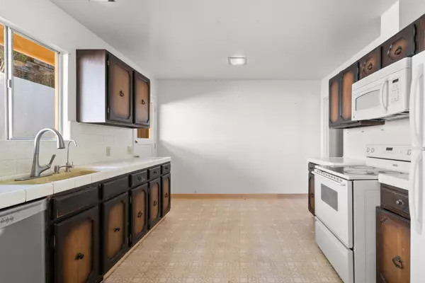 Monterey, CA 93940,15 Work AVE