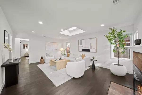 Menlo Park, CA 94025,108 Durham ST