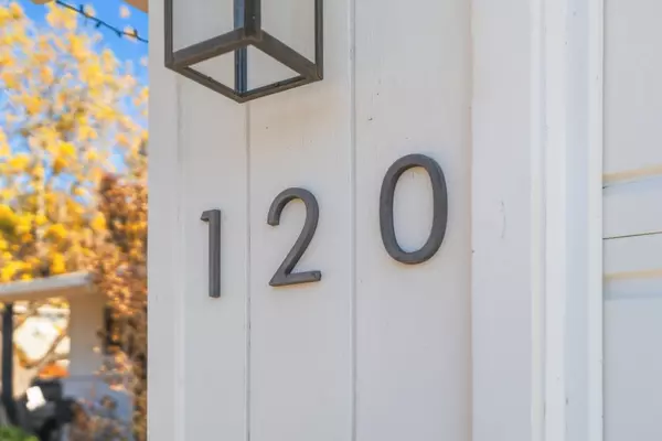 Santa Cruz, CA 95065,120 Corinne AVE