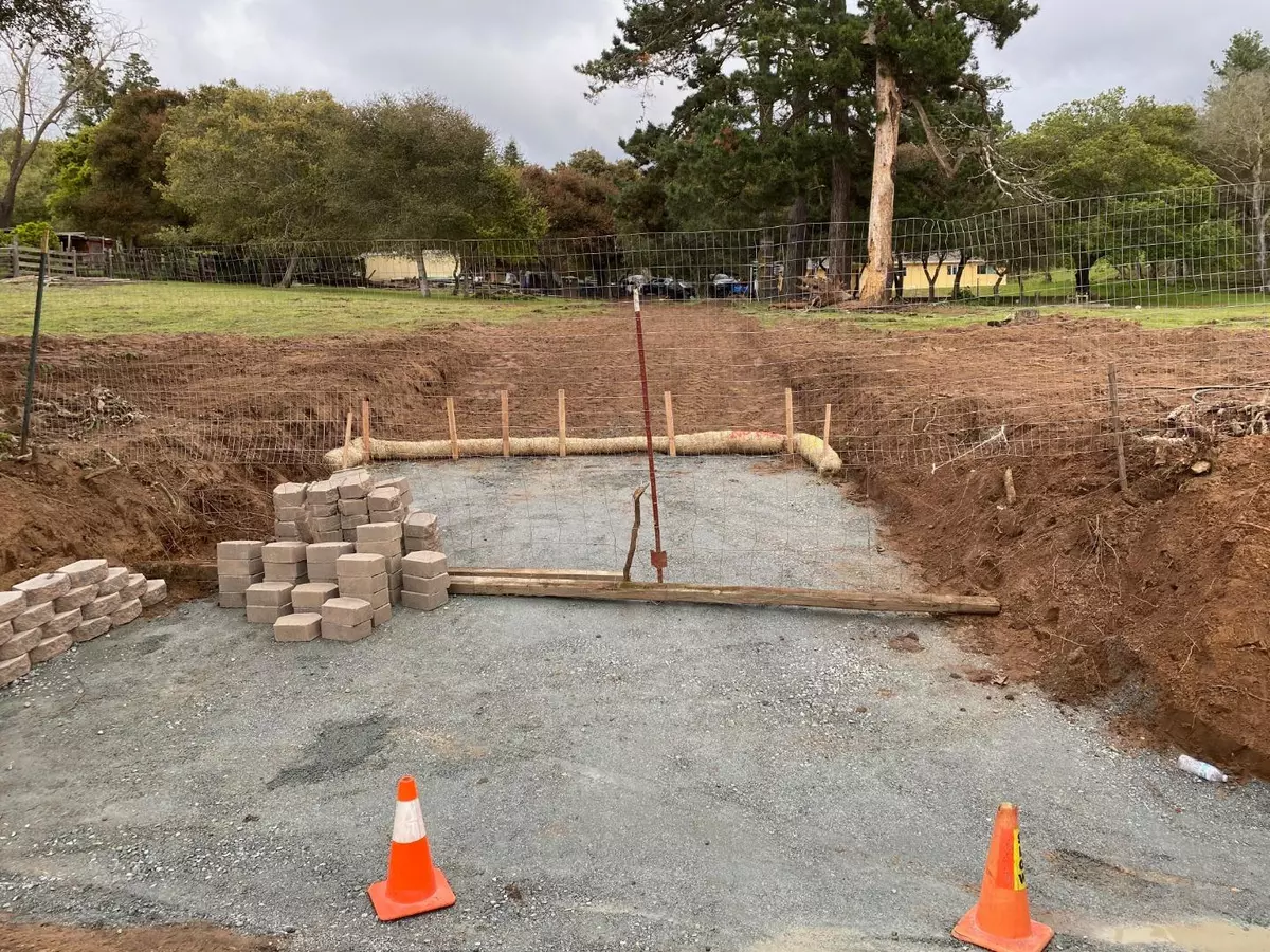 Salinas, CA 93907,7013 Valle Pacifico RD