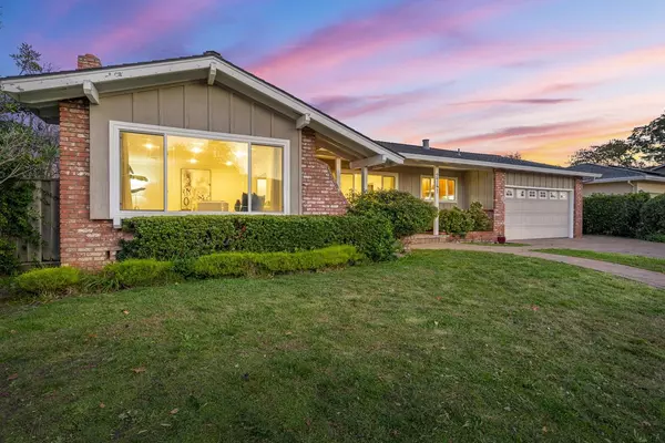Mountain View, CA 94040,2741 Doverton SQ