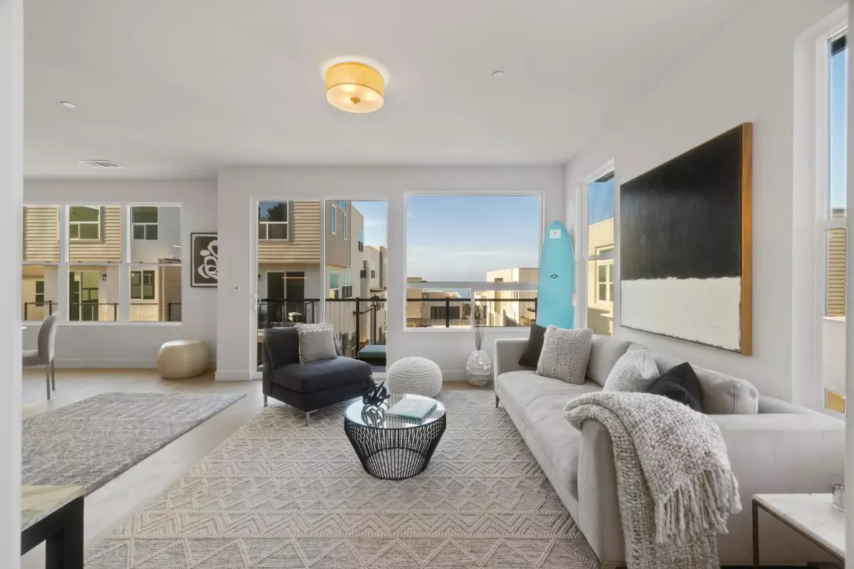 Pacifica, CA 94044,827 Fassler AVE