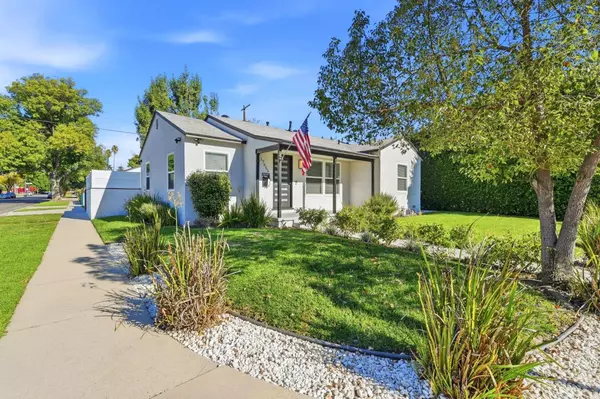 Van Nuys, CA 91406,17055 Gault ST