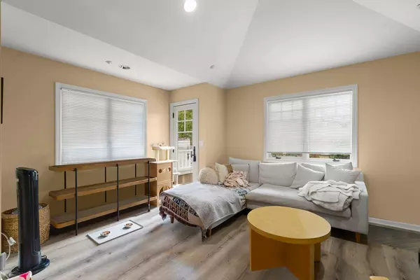 Burlingame, CA 94010,806 Edgehill DR