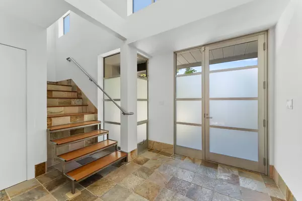 Menlo Park, CA 94025,705 Evergreen ST