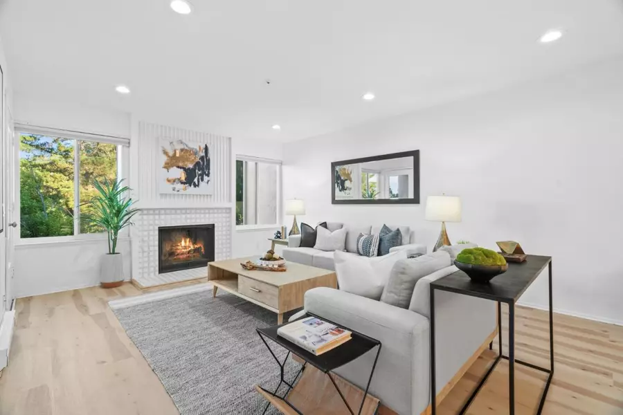 4000 Farm Hill BLVD 204, Redwood City, CA 94061