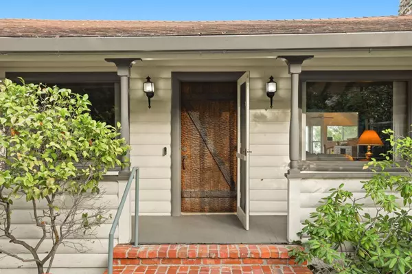 Redwood City, CA 94062,11 S Palomar DR